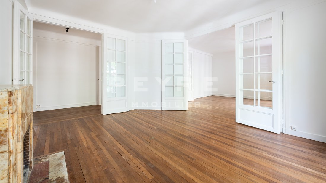 Apartment in Saint Philippe du Roule, Paris 8e Arrondissement, Paris 5 - 15835317