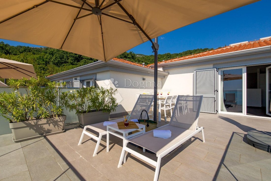 Apartment in Opcina Lovran, Primorje-Gorski Kotar County, Croatia 3 - 15833737