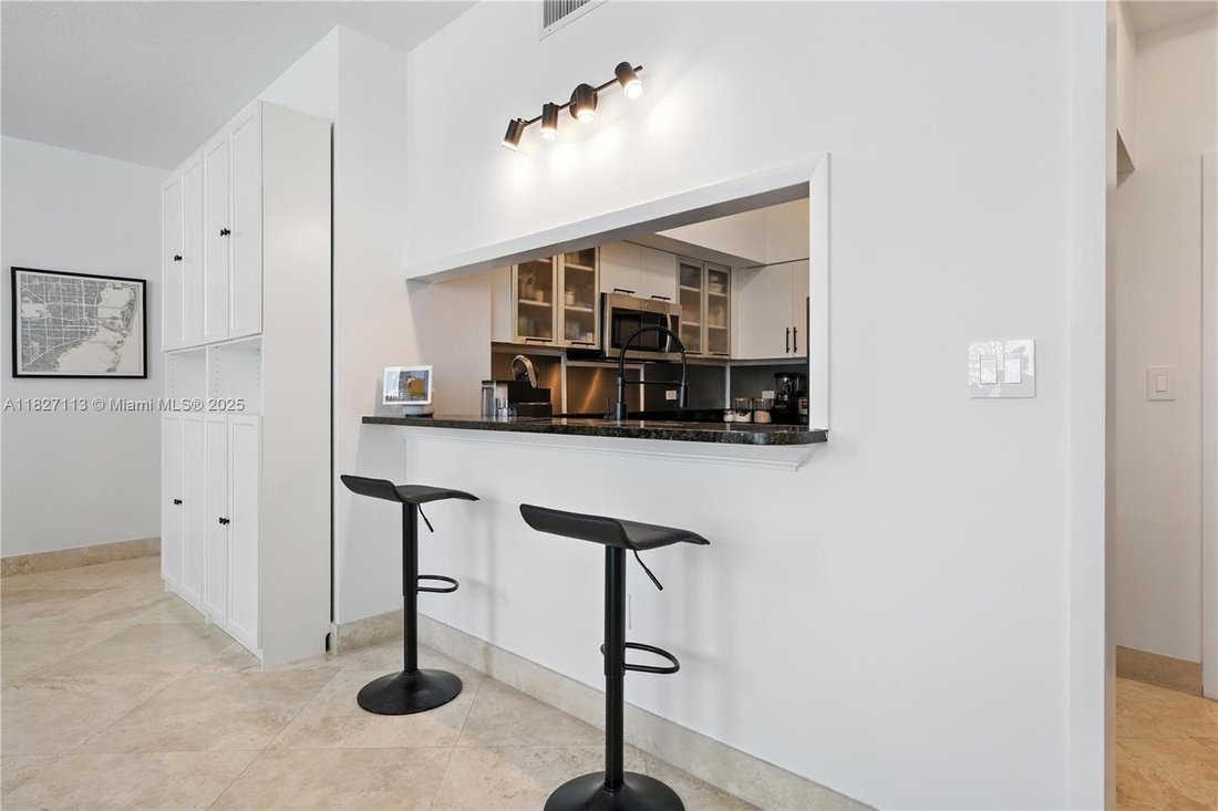Condo in Miami, Florida, United States 5 - 15833756