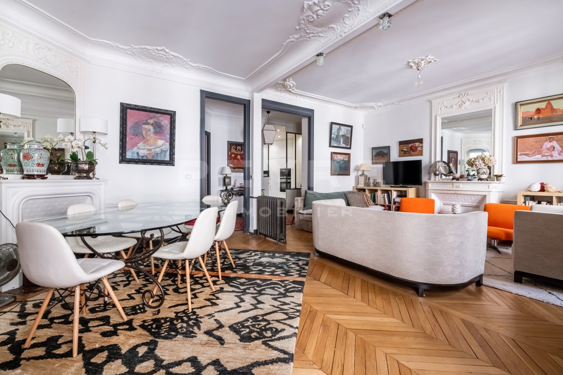 Apartment in Grange Aux Belles-Terrage, Paris 10e Arrondissement, Paris 4 - 15835282