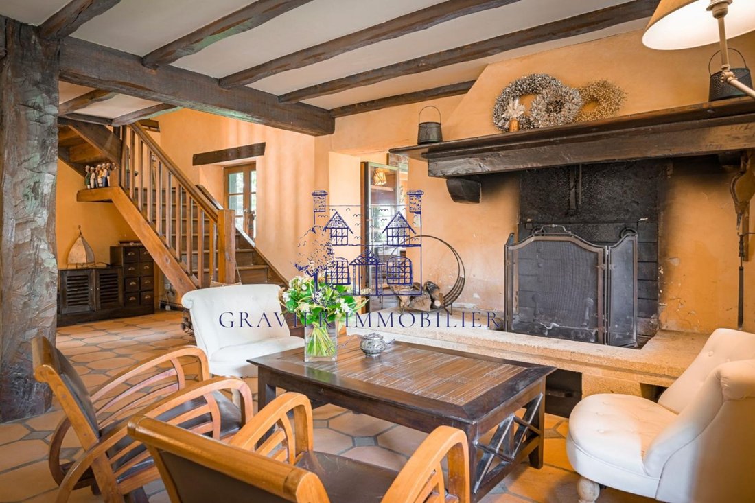 A Basque Sanctuary: Where Pyrenean Skies Meet Timeless Elegance - 5