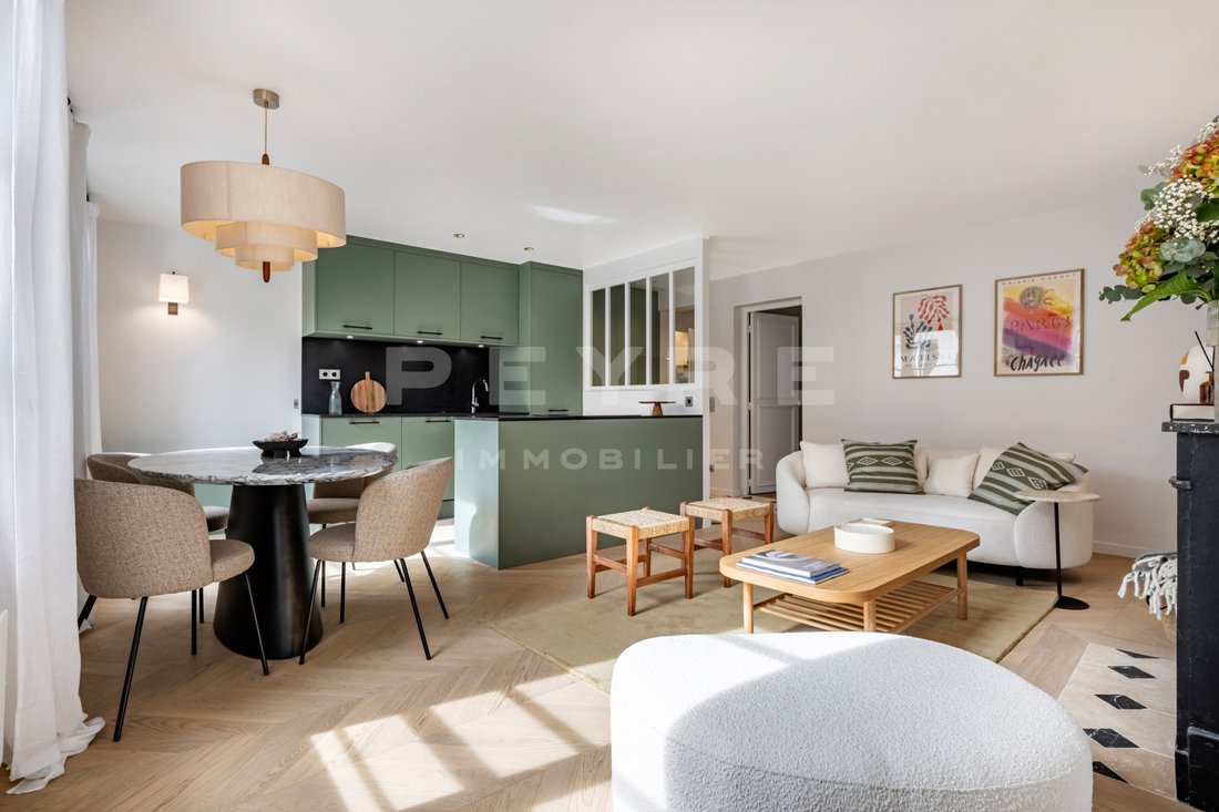 Apartment in Odéon, Paris 6e Arrondissement, Paris 4 - 15835307