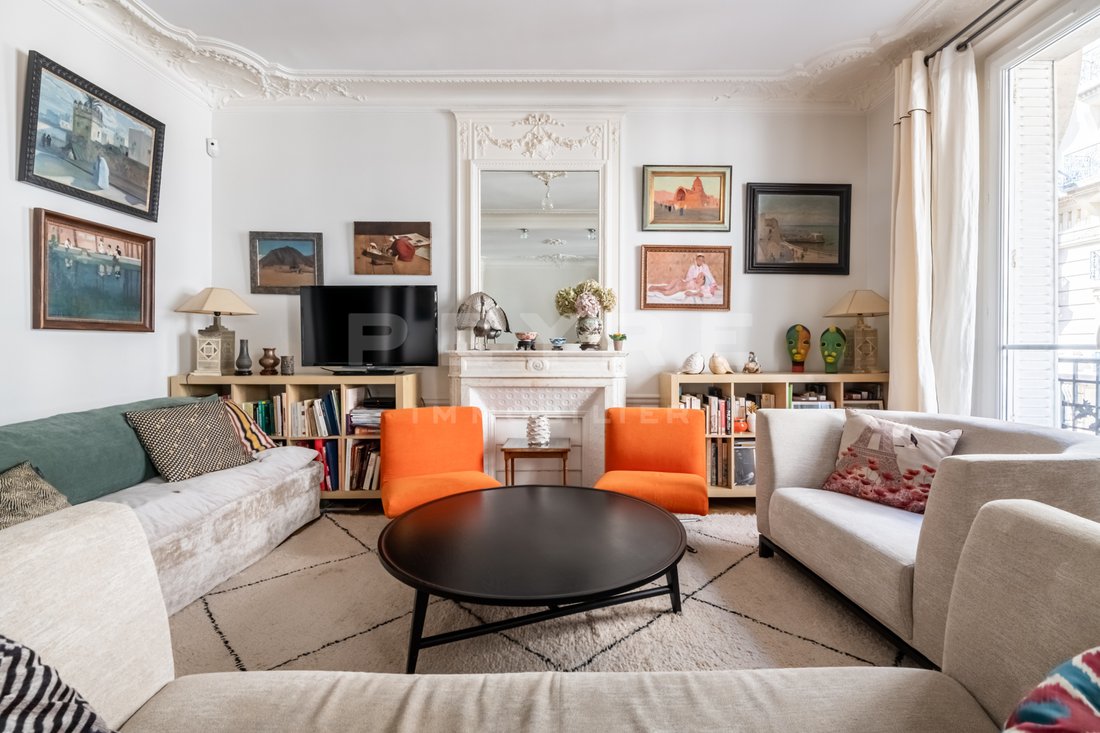 Apartment in Grange Aux Belles-Terrage, Paris 10e Arrondissement, Paris 3 - 15835282