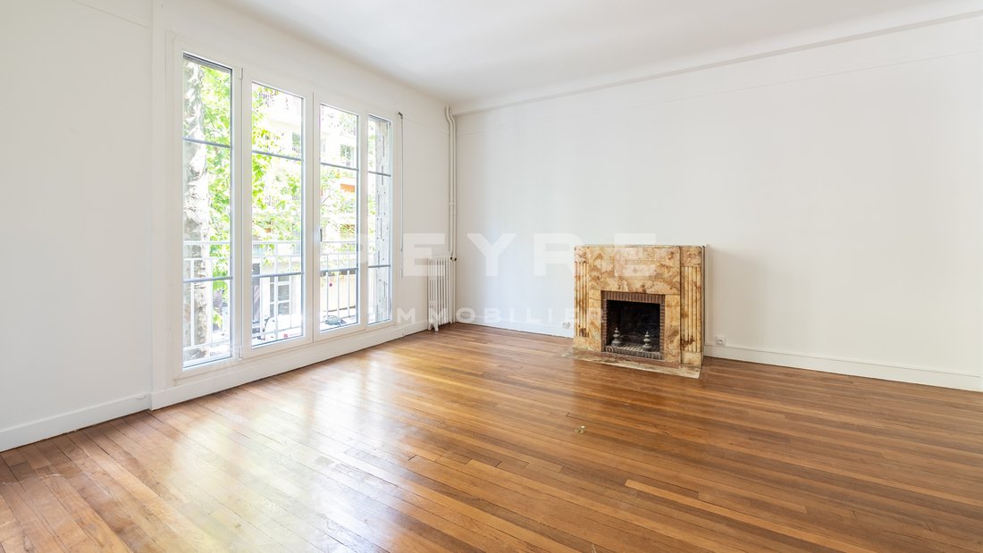 Apartment in Saint Philippe du Roule, Paris 8e Arrondissement, Paris 4 - 15835317