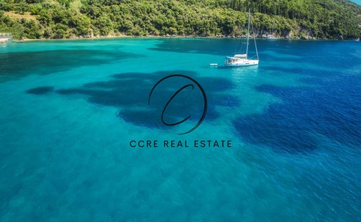 Land in Korfu, Peloponnese, Western Greece and the Ionian, Griechenland 1