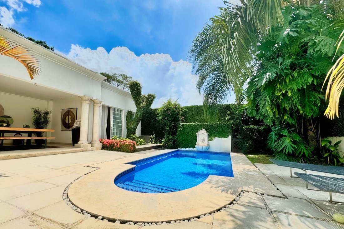 House in Santa Ana, San José Province, Costa Rica 1 - 15833874