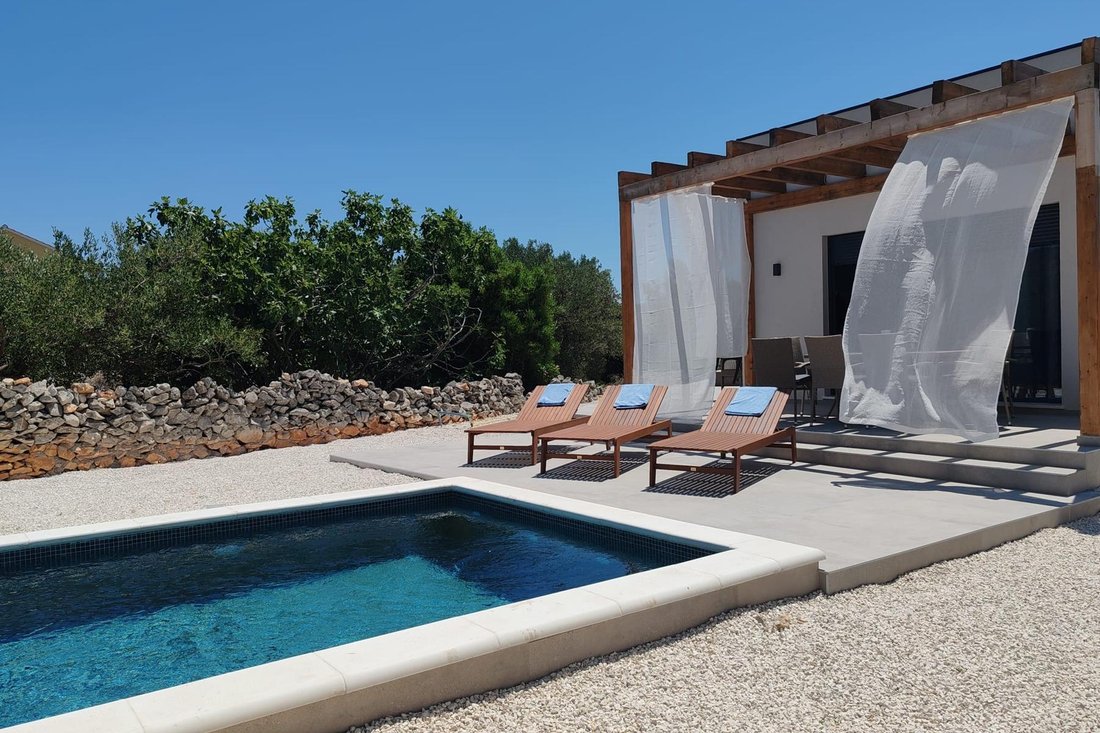 Villa in Podorljak, Sibenik-Knin County, Croatia 1 - 15833570