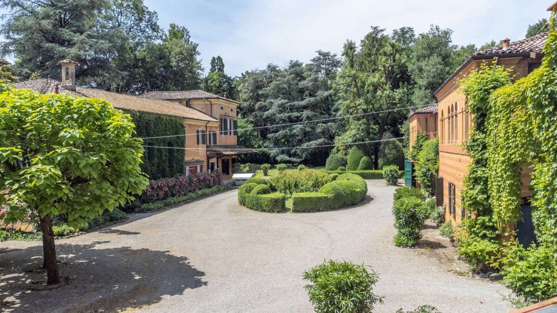 Villa in Formigine, Emilia-Romagna, Italy 2 - 15817885