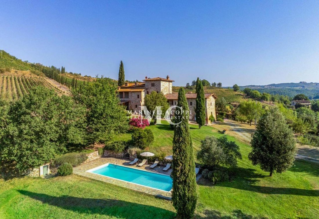 Estate in Castelnuovo Berardenga, Tuscany, Italy 3 - 15831475