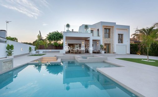 Villa in Dehesa de Campoamor, Orihuela, Valencian Community 1