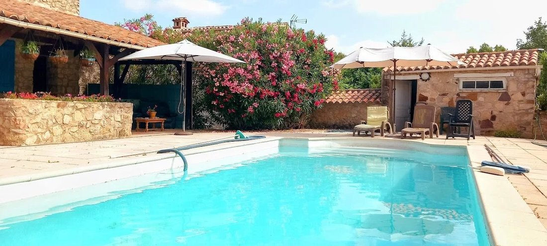 House in Saint-Paul-en-Forêt, Provence-Alpes-Côte d'Azur, France 1 - 14508026