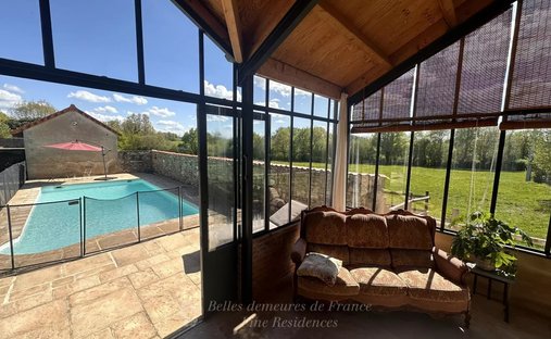 25 Min From Puy Du Fou 19th Century Chateau Fully Renovated Set In 5.69 Hectares Of Parkland