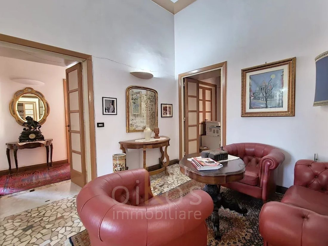 Apartamento en Lecce, Apulia, Italia 2 - 15831293