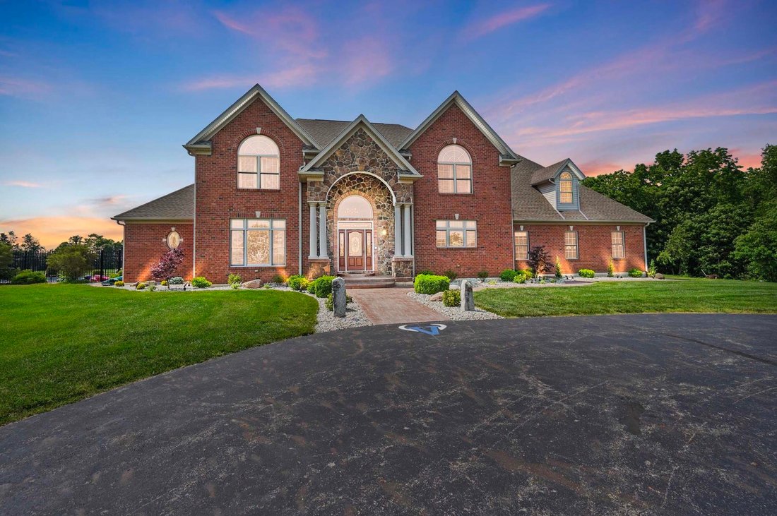 House in Piqua, Ohio, United States 1 - 15832482