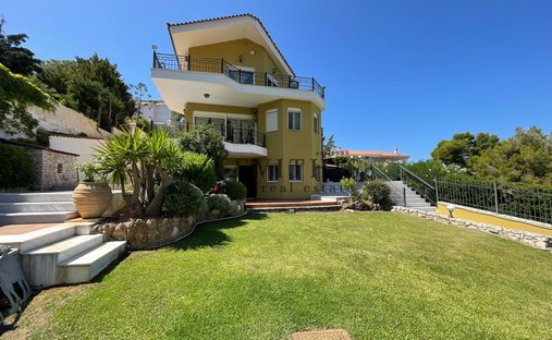 Villa in Kropia, Attica, Greece 1