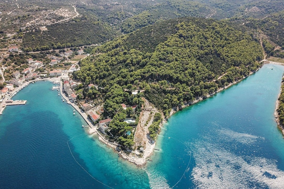 Land in Supetar, Split-Dalmatia County, Croatia 1 - 12388223