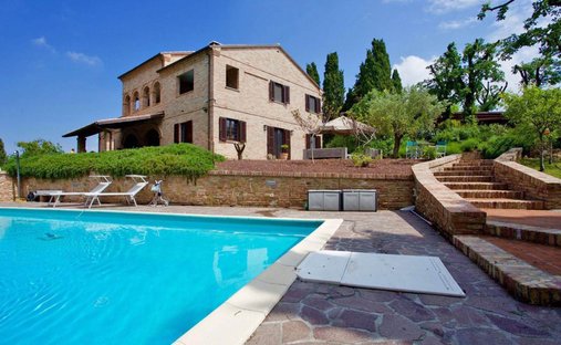 Casa di campagna a Terre Roveresche, Marche, Italia 1