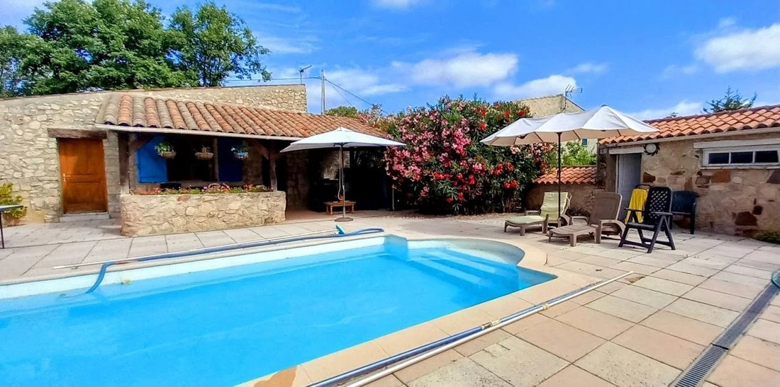 House in Saint-Paul-en-Forêt, Provence-Alpes-Côte d'Azur, France 4 - 14508026