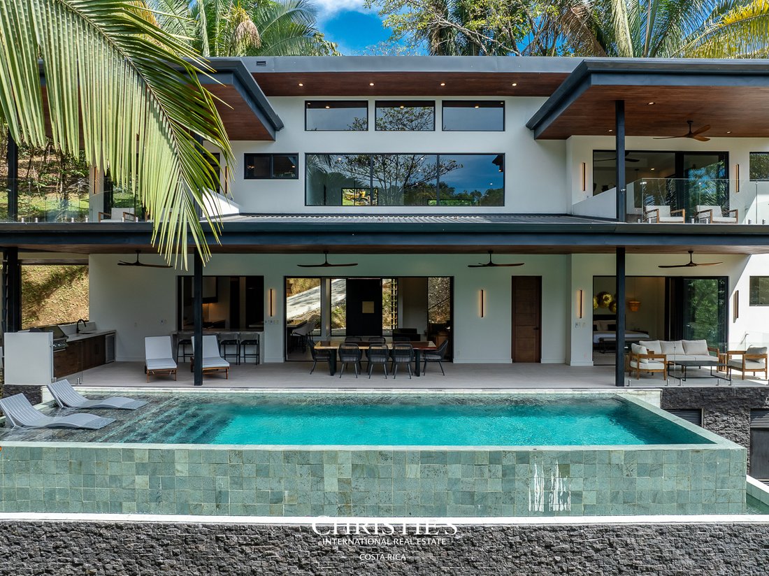 Villa in Uvita, Puntarenas Province, Costa Rica 1 - 15833153