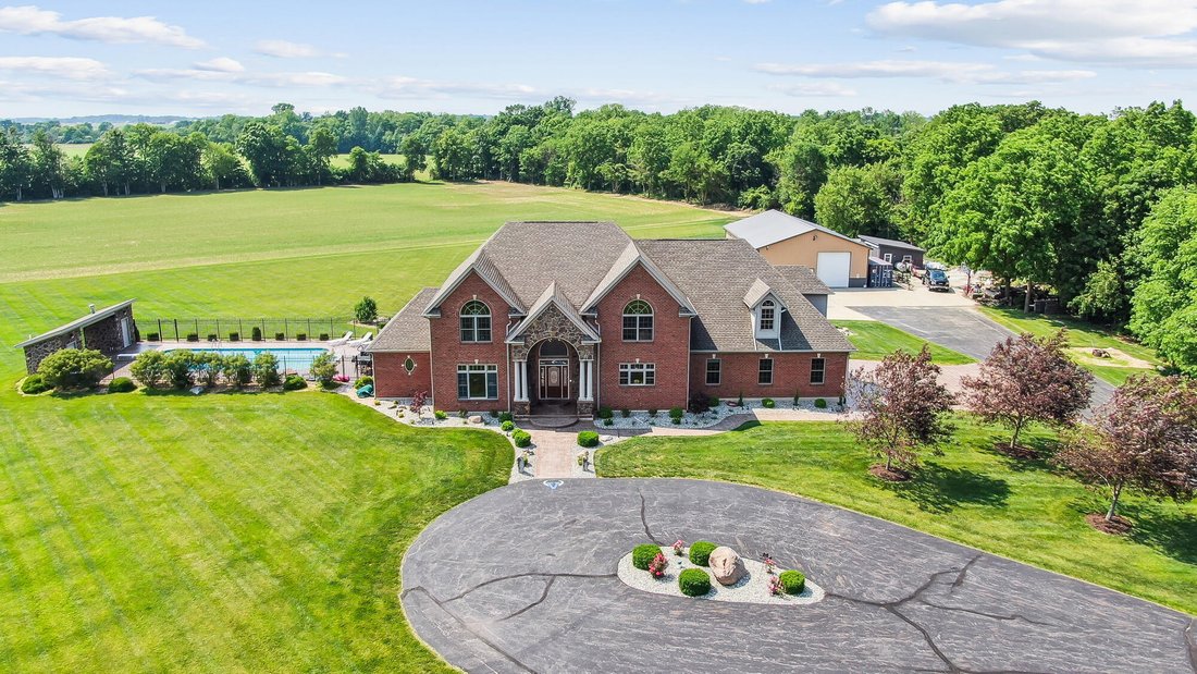 House in Piqua, Ohio, United States 2 - 15832482
