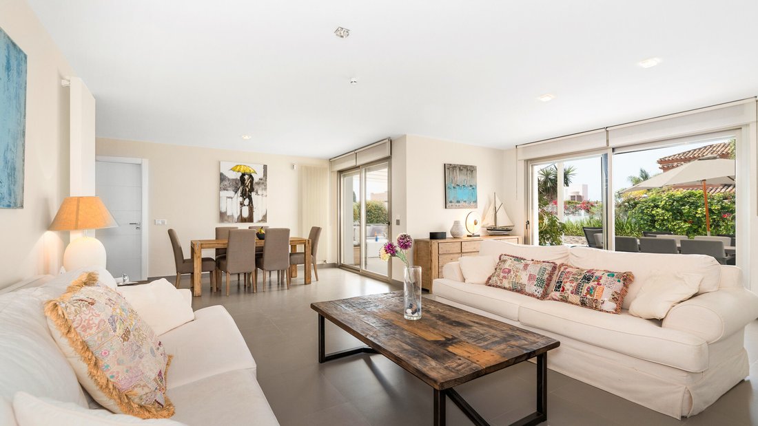 Villa in Marbella, Andalusia, Spain 4 - 15833232