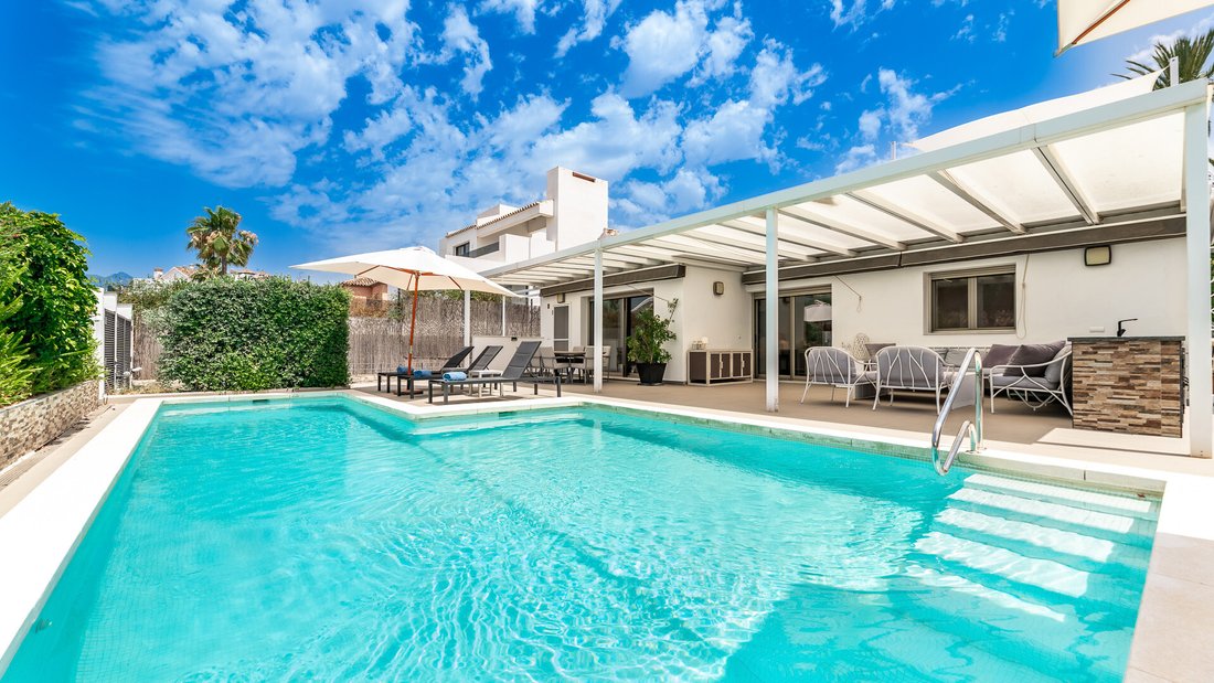 Villa in Marbella, Andalusia, Spain 2 - 15833232