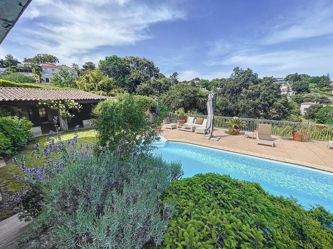 Villa in Fontmerle, Antibes, France 1 - 15833258