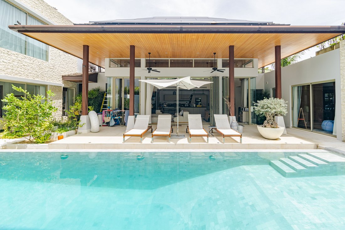 Villa in Choeng Thale, Phuket, Thailand 1 - 15834583