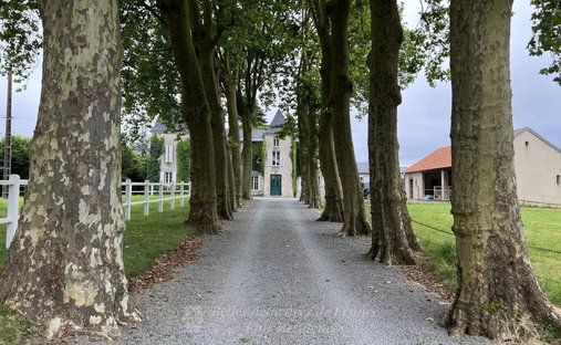 25 Min From Puy Du Fou 19th Century Chateau Fully Renovated Set In 5.69 Hectares Of Parkland