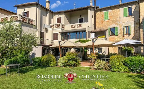Castle for Sale in Montefalco, Umbria, Italy