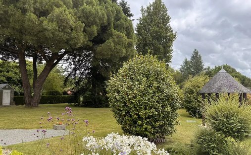 25 Min From Puy Du Fou 19th Century Chateau Fully Renovated Set In 5.69 Hectares Of Parkland