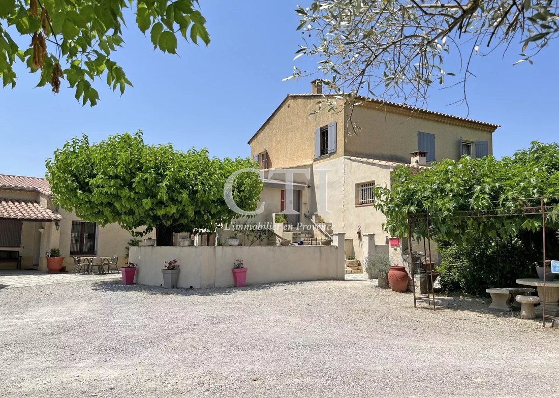 Ouest Sud, Vaison-la-Romaine, France 5 - 15831297