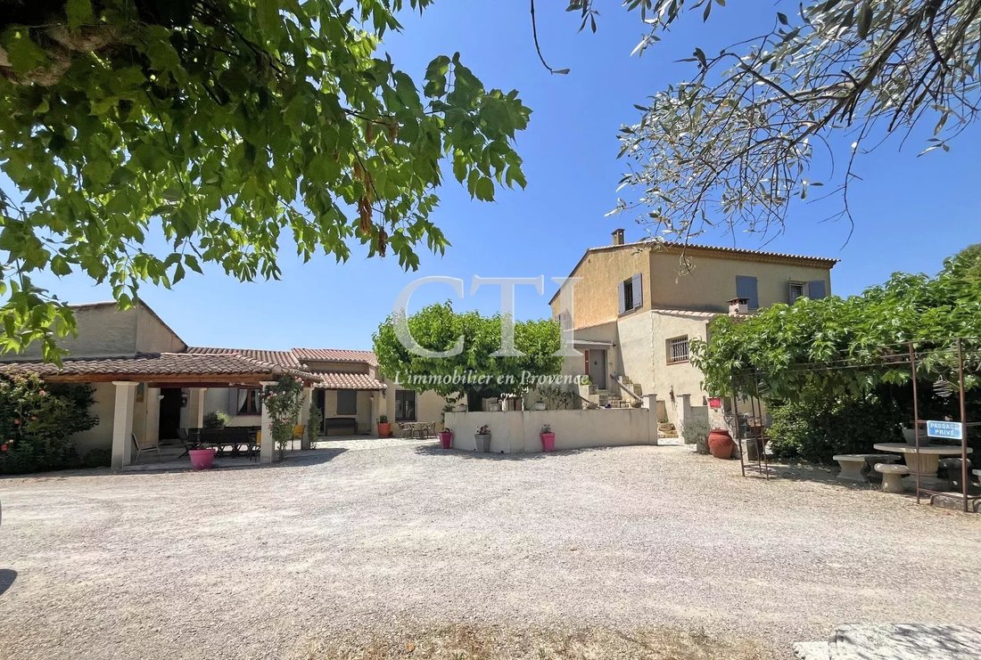 Ouest Sud, Vaison-la-Romaine, France 1 - 15831297