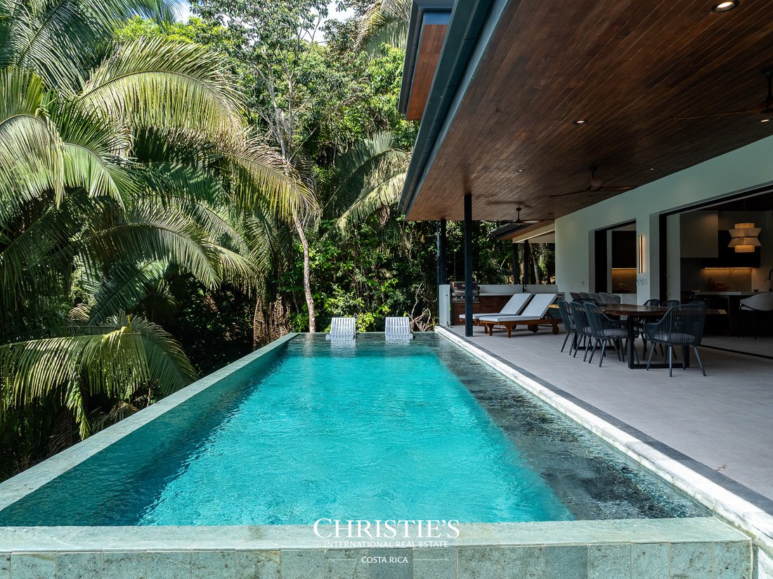 Villa in Uvita, Puntarenas Province, Costa Rica 2 - 15833153
