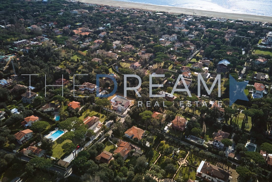 Villa in Vittoria Apuana, Forte dei Marmi, Tuscany 4 - 15831211