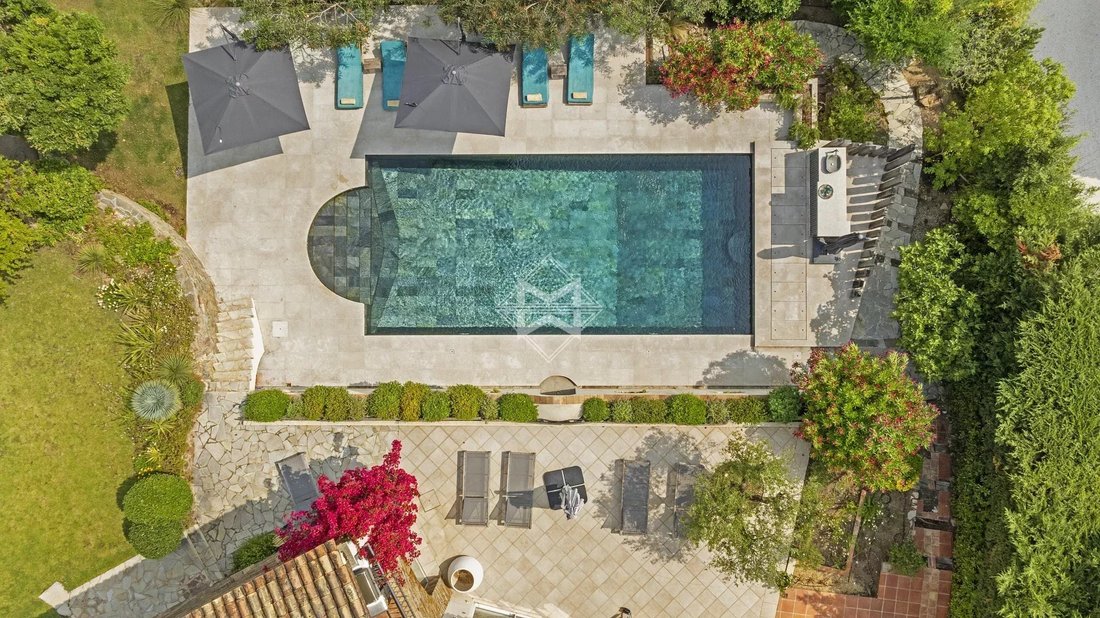 Villa in Grimaud, Provence-Alpes-Côte d'Azur, France 2 - 15832048