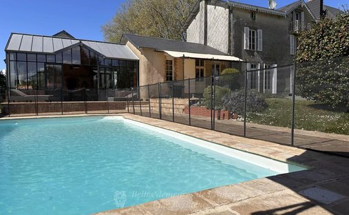 25 Min From Puy Du Fou 19th Century Chateau Fully Renovated Set In 5.69 Hectares Of Parkland