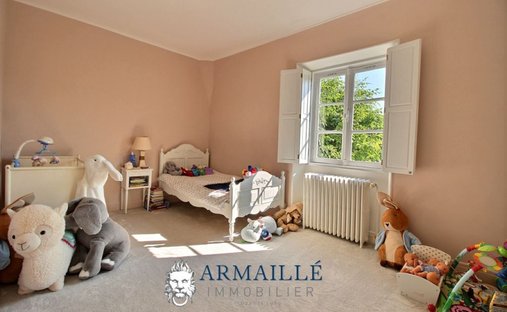 Castle for Sale in Évreux, Normandy, France