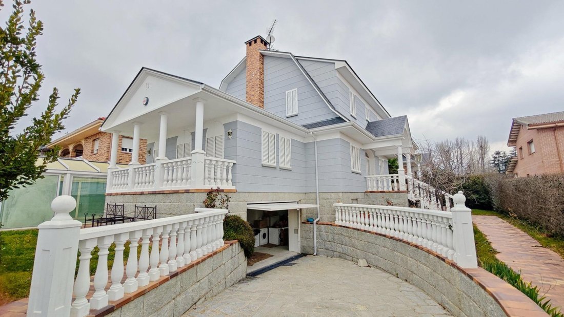 Villa in Guadarrama, Comunidad de Madrid, Spain 2 - 15833417