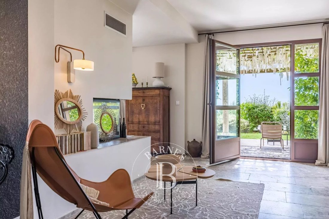 Villa in Châteauneuf-Grasse, Provence-Alpes-Côte d'Azur, France 3 - 15674168