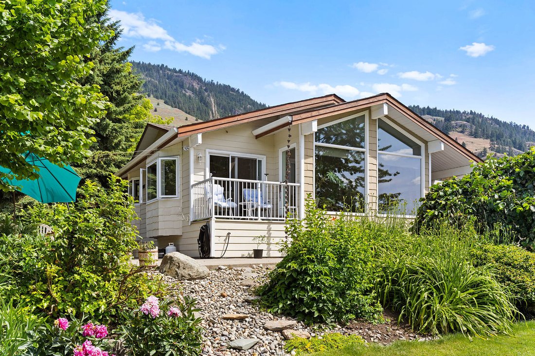 House in Coldstream, British Columbia, Canada 3 - 15832907