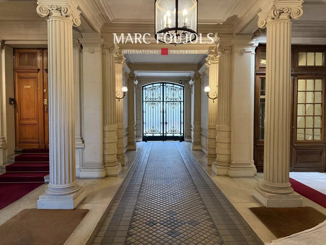 Apartment in Chaillot, Paris 16e Arrondissement, Paris 1 - 15831375