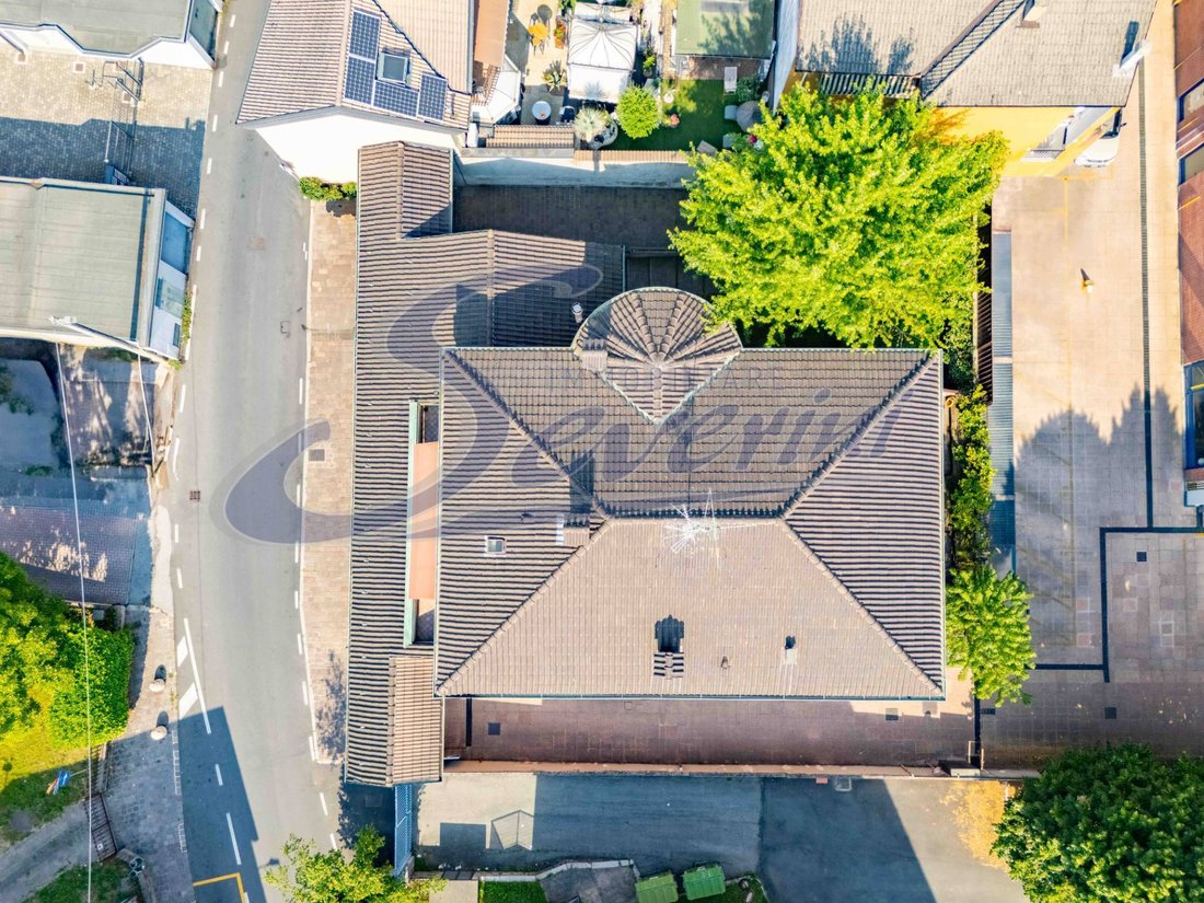 House in Fino Mornasco, Lombardy, Italy 4 - 15833882