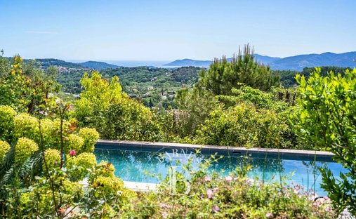 Villa in Châteauneuf-Grasse, Provence-Alpes-Côte d'Azur, France 1