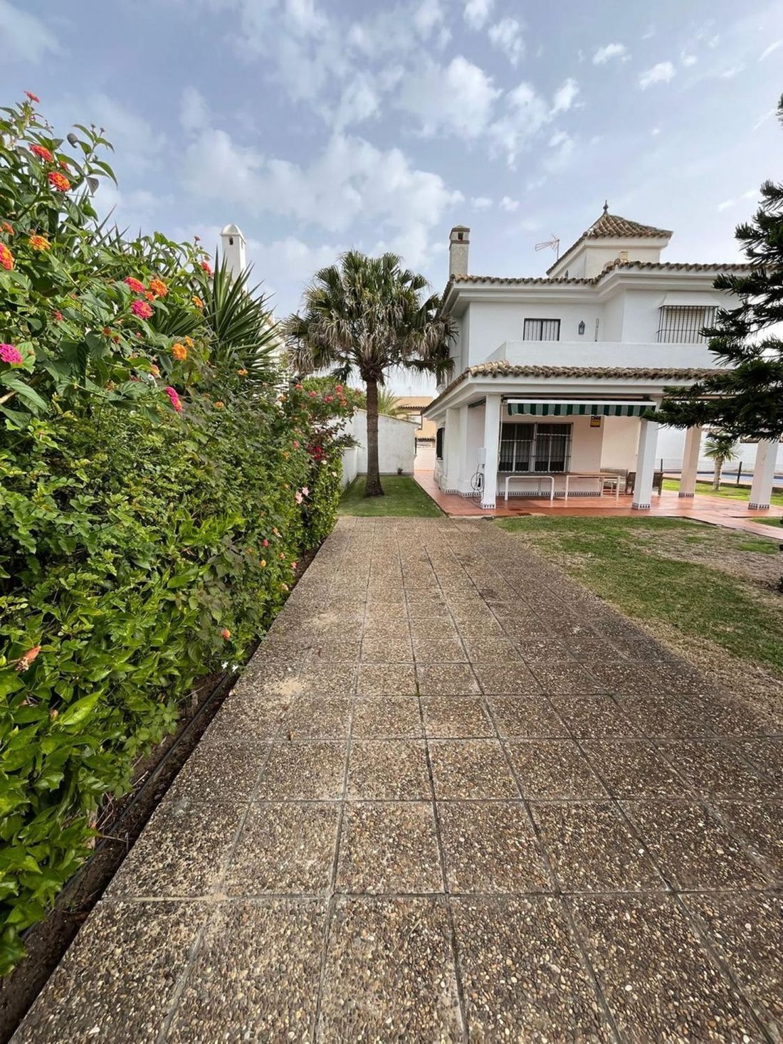 Villa in Chiclana de la Frontera, Andalusia, Spain 5 - 15835398
