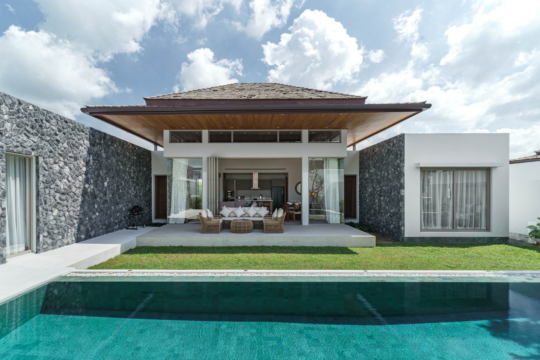 Villa in Thep Krasatti, Phuket, Thailand 1 - 15835447