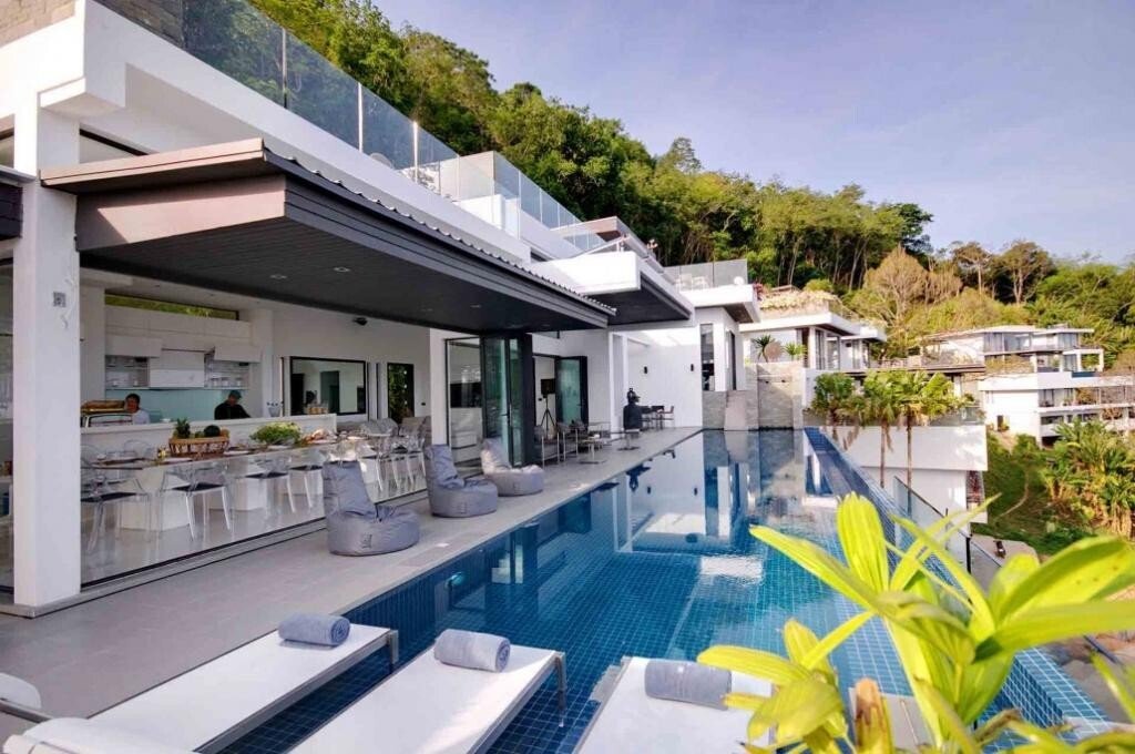 Villa in Choeng Thale, Phuket, Thailand 1 - 15835670