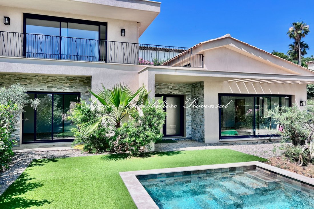 Villa in Ville-Les Saquedes-Le Bouillonnet, Sainte-Maxime, France 1 - 15835423