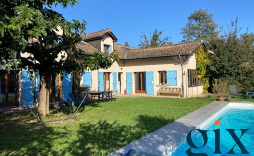 Villa in Biviers, Auvergne-Rh�ne-Alpes, France 1