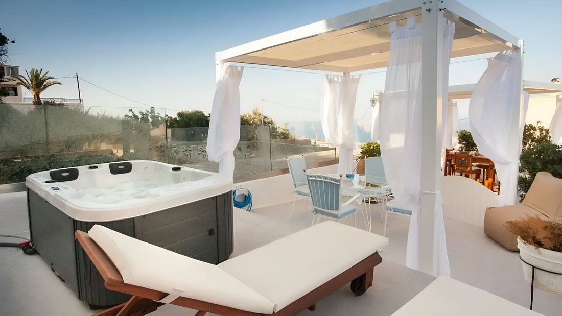 House in Thira, Aegean, Greece 3 - 14149098